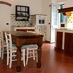 San Giuseppe Apartment *